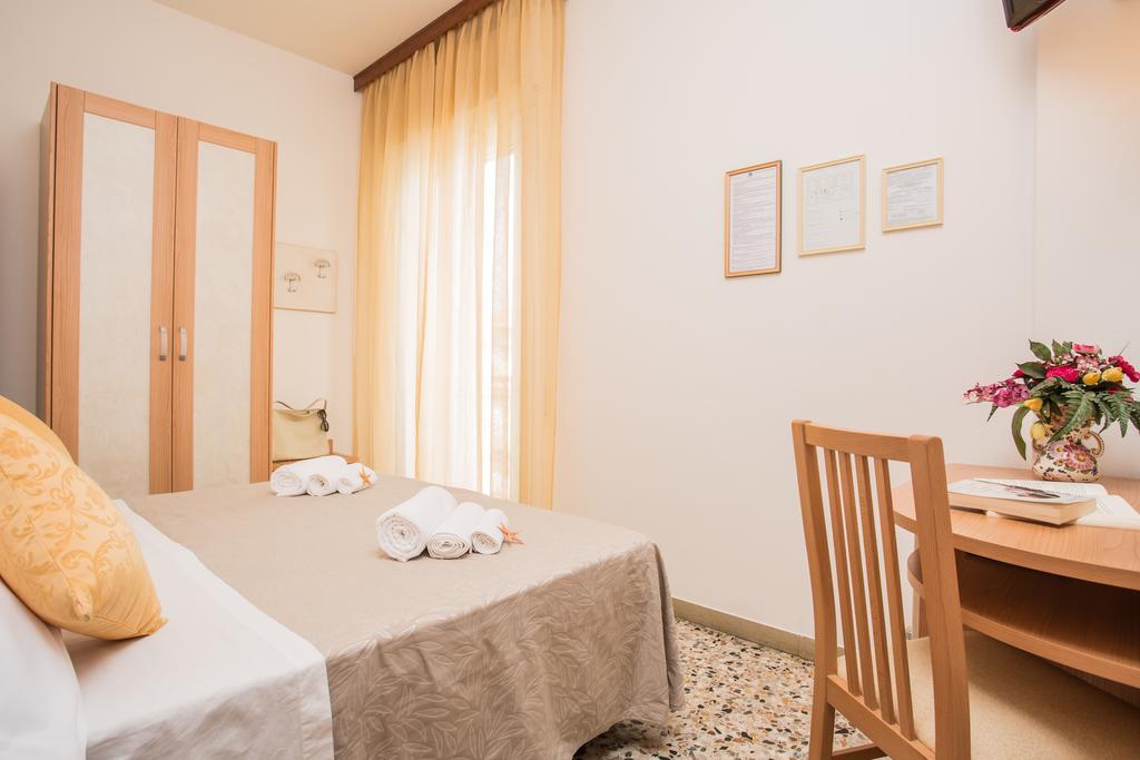 Hotel Oregon Rimini Exterior photo